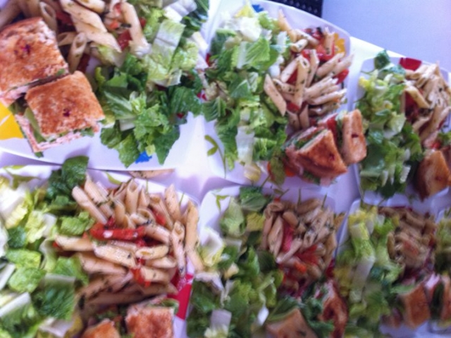 Servicio de comida en barco